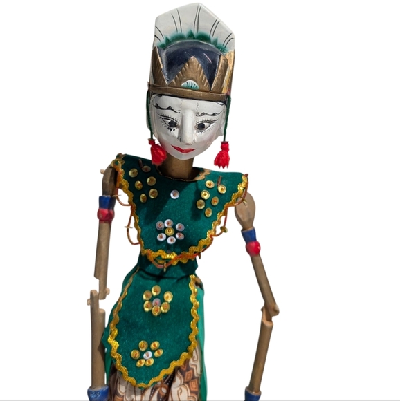 INDONESIAN Dancing RodPuppet Doll Wayang Gole Handcrafted Wood Arm Red Green - Picture 7 of 13